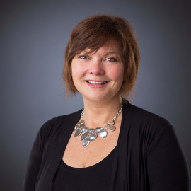 Nikki Powis headshot